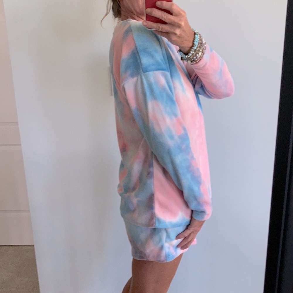 Cotton Candy Dreams Fleece 2 Piece Lounge Set - Picture 4 of 9
